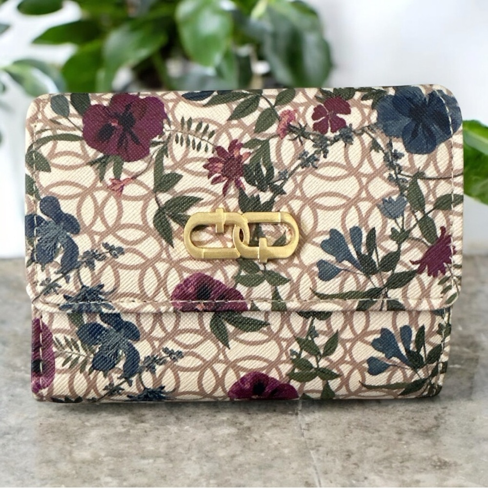 Floral Patterned Women's wallet